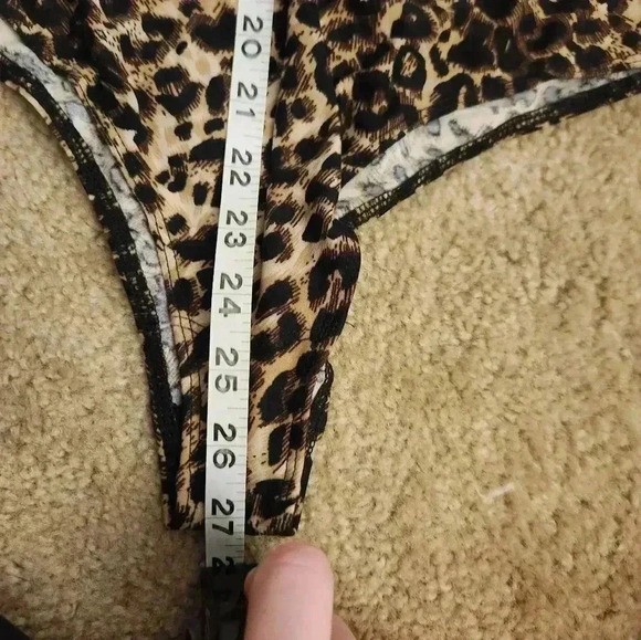 Leopard Print Bodysuit Size M NWT Long Sleeves Yelete #I279 - Picture 5 of 5